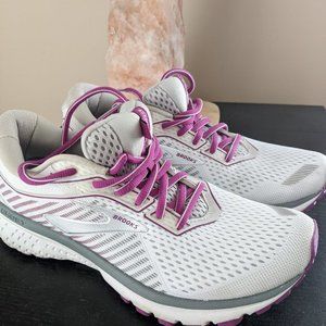 Brooks Ghost 12 Women's Running Shoe